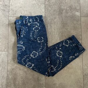 Ralph Lauren 100% cotton blue and white patterned cropped slacks size 8‎